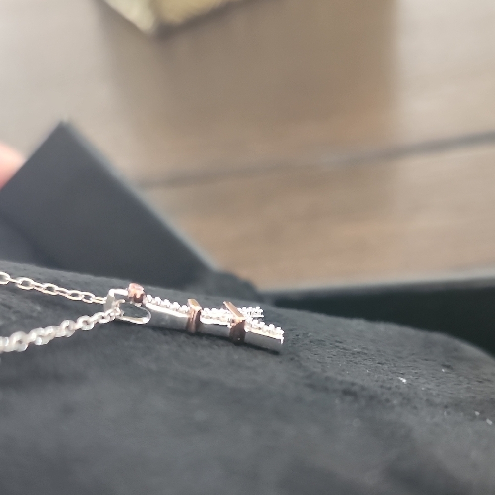 DISNEY TREASURES - Aristocats Eiffel Tower Diamond Pendant Necklace - Picture 5 of 9